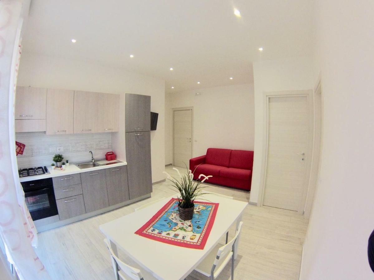Oudeis Holidays Apartments 特罗佩阿 外观 照片